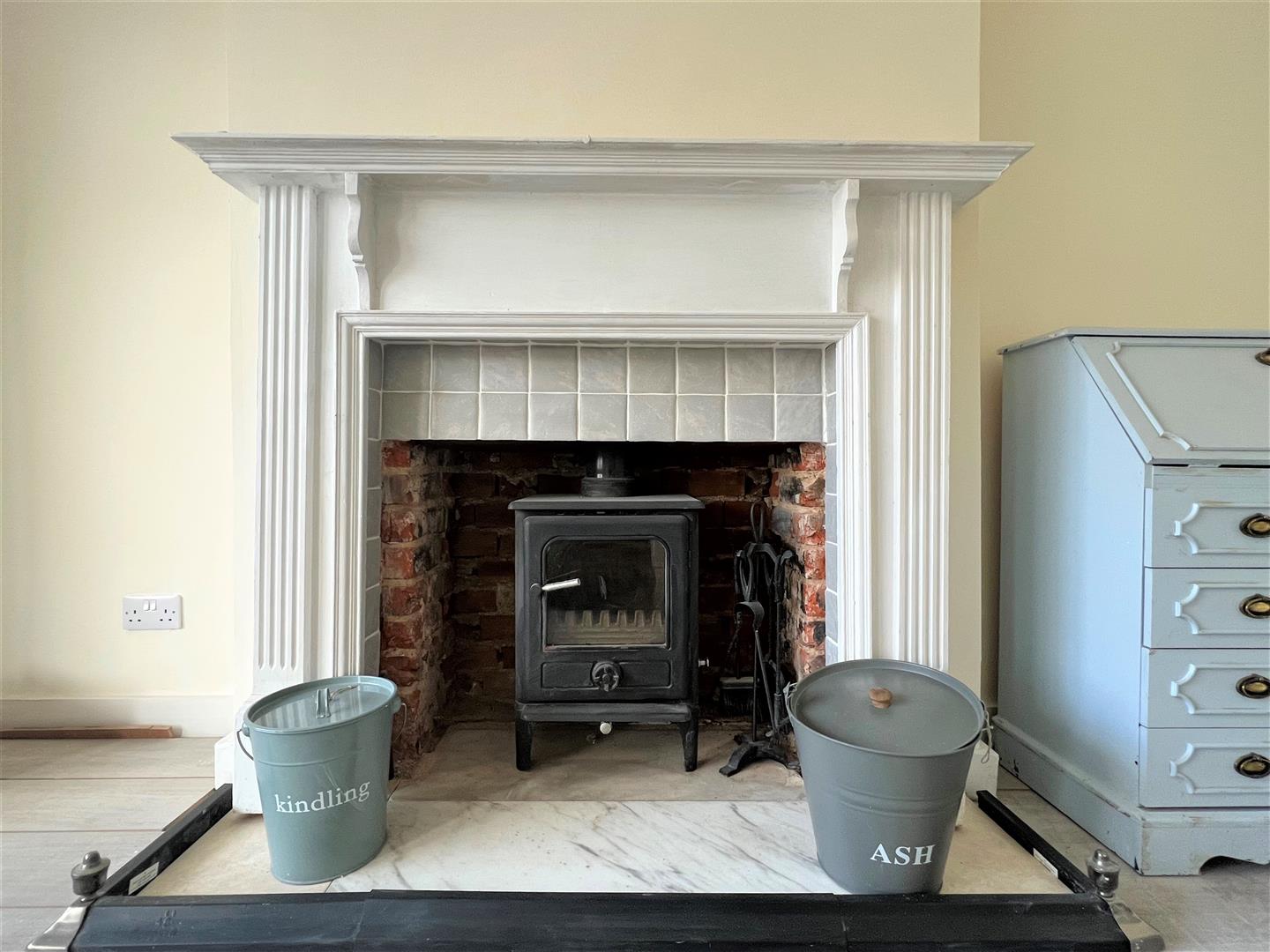 Log Burner.jpg